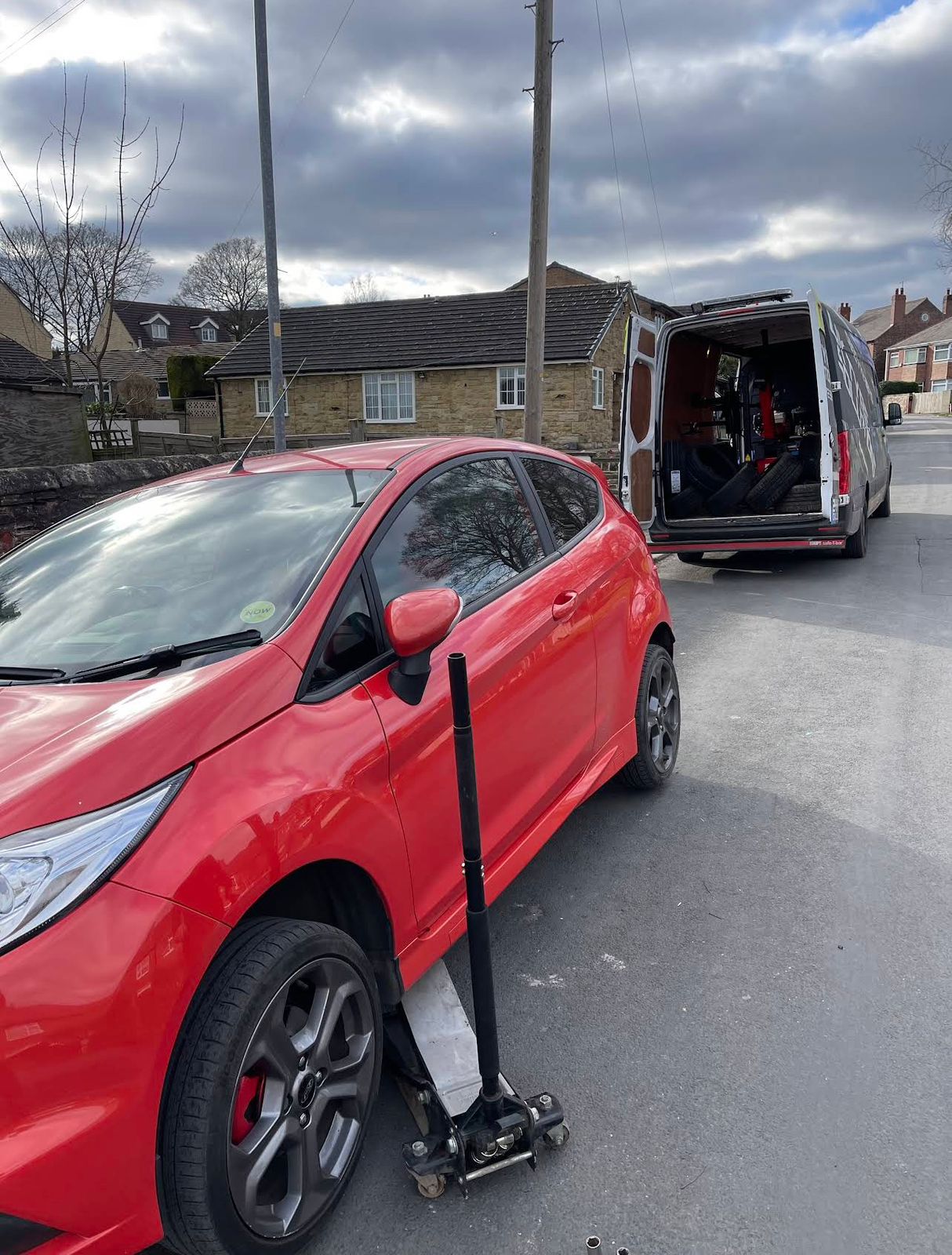 Mobile tyre fitting service