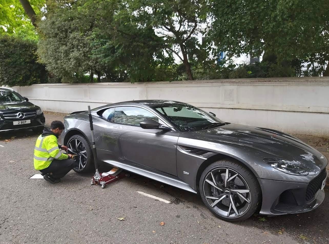 Mobile tyre fitting service