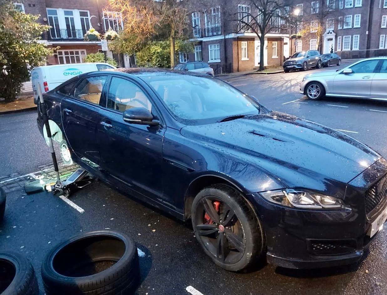 Mobile tyre fitting service